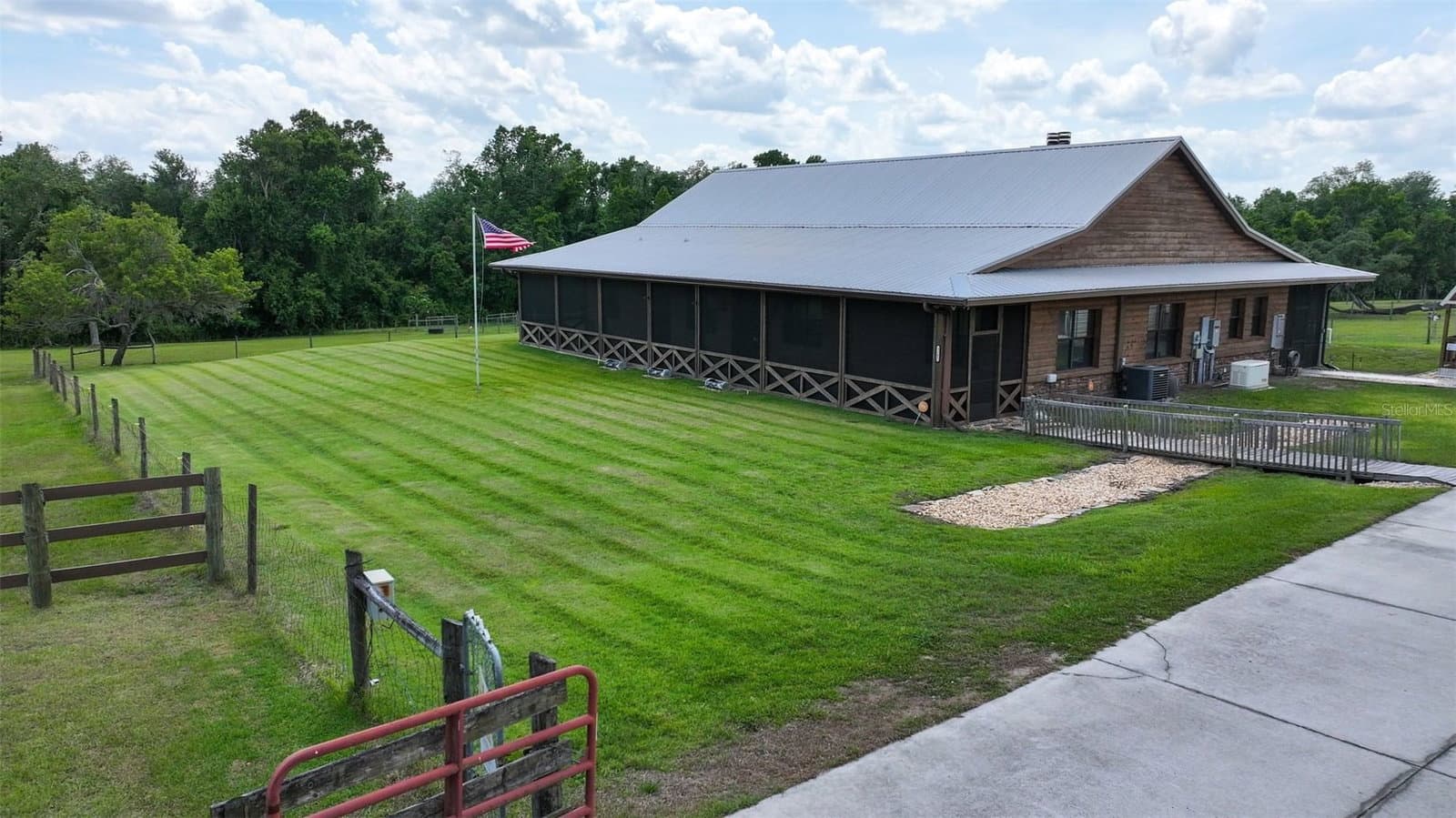 3182 INDIAN RIDGE
