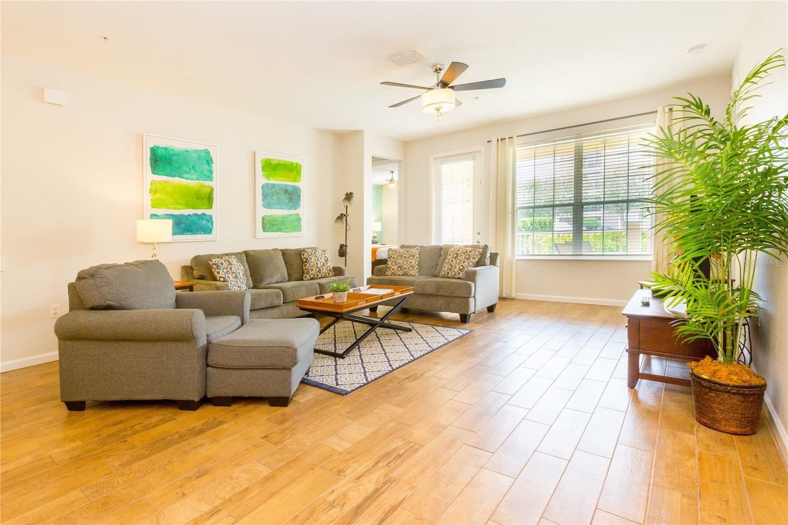 Photo 5 of 5025 SHOREWAY