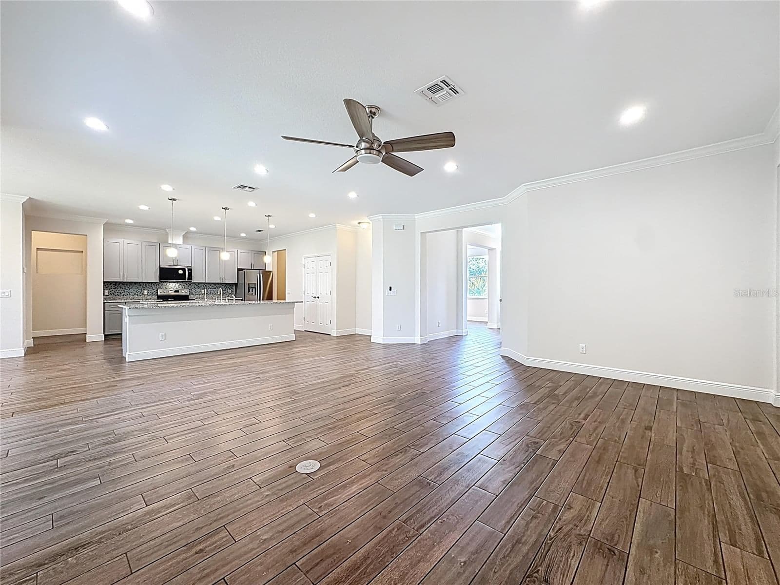 3110 CARNEGIE
