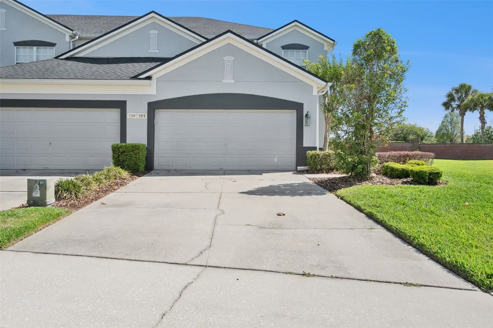 1215 SHALLCROSS
