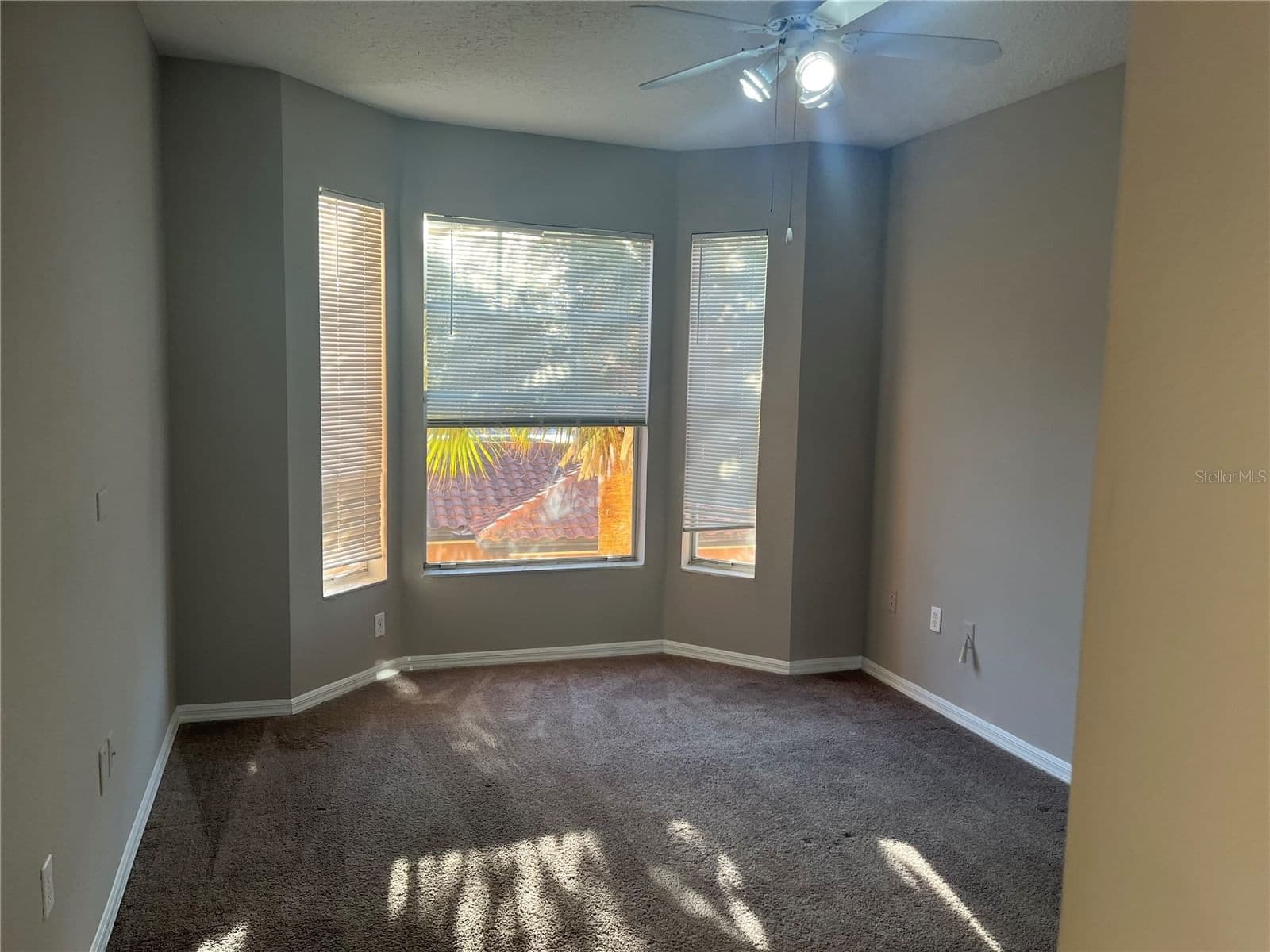 Photo 5 of 5572 METROWEST