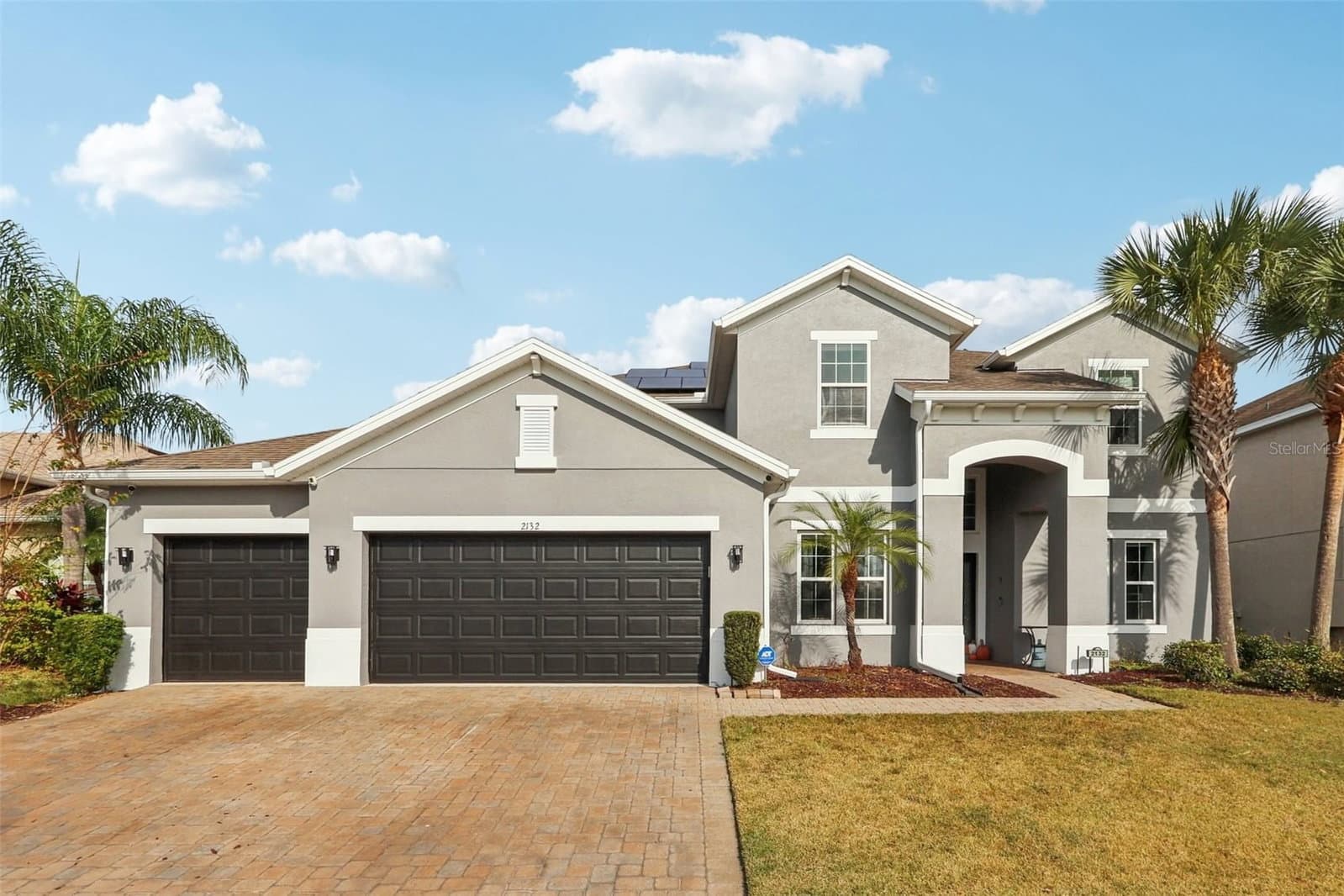 2132 PLANTATION OAK