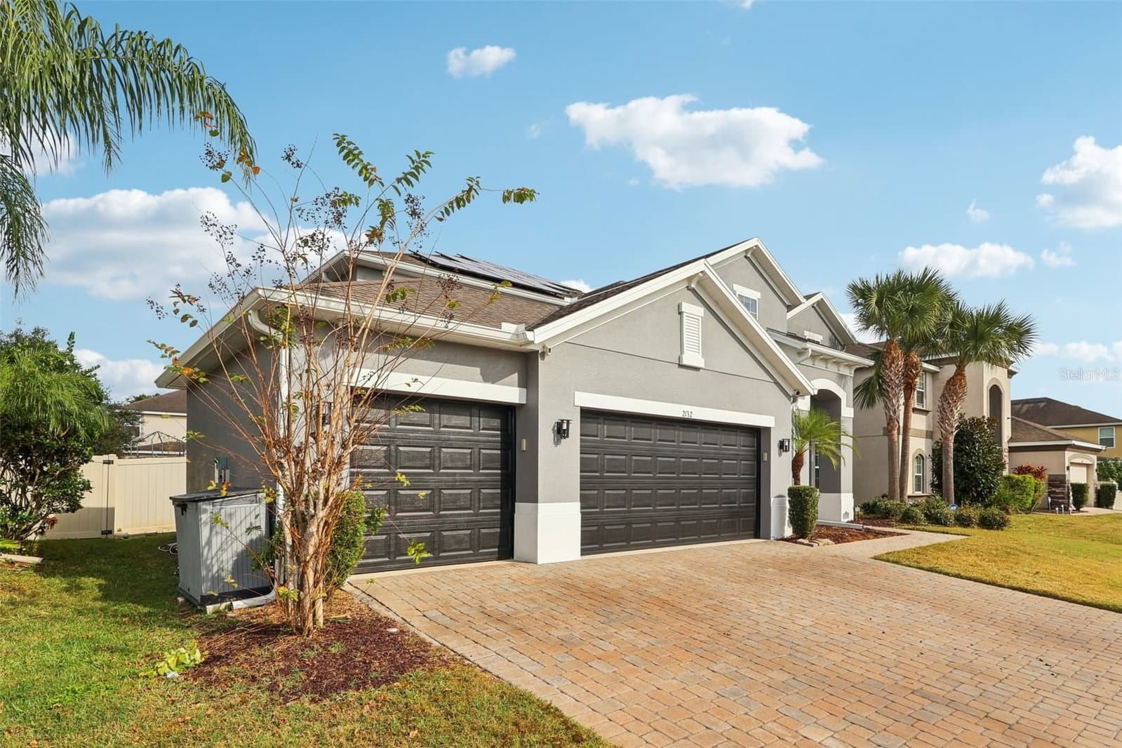 2132 PLANTATION OAK