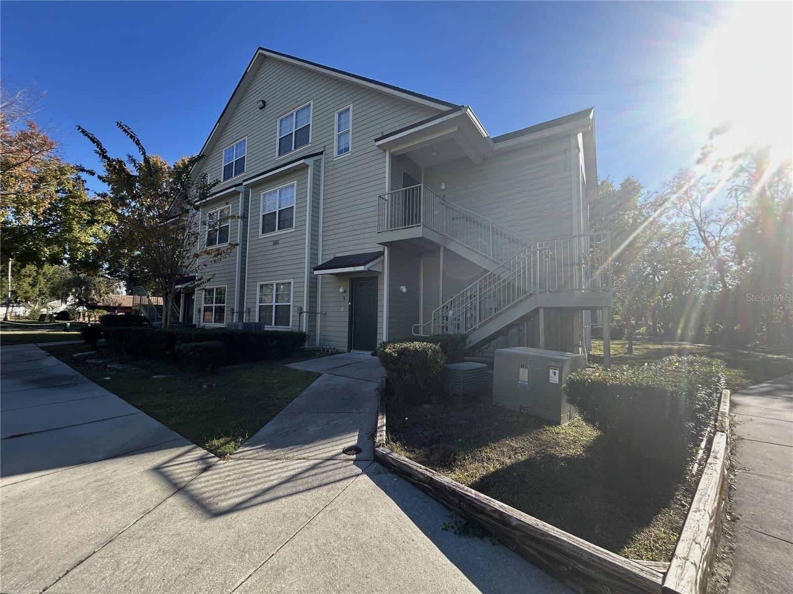 3719 LAKE ORLANDO