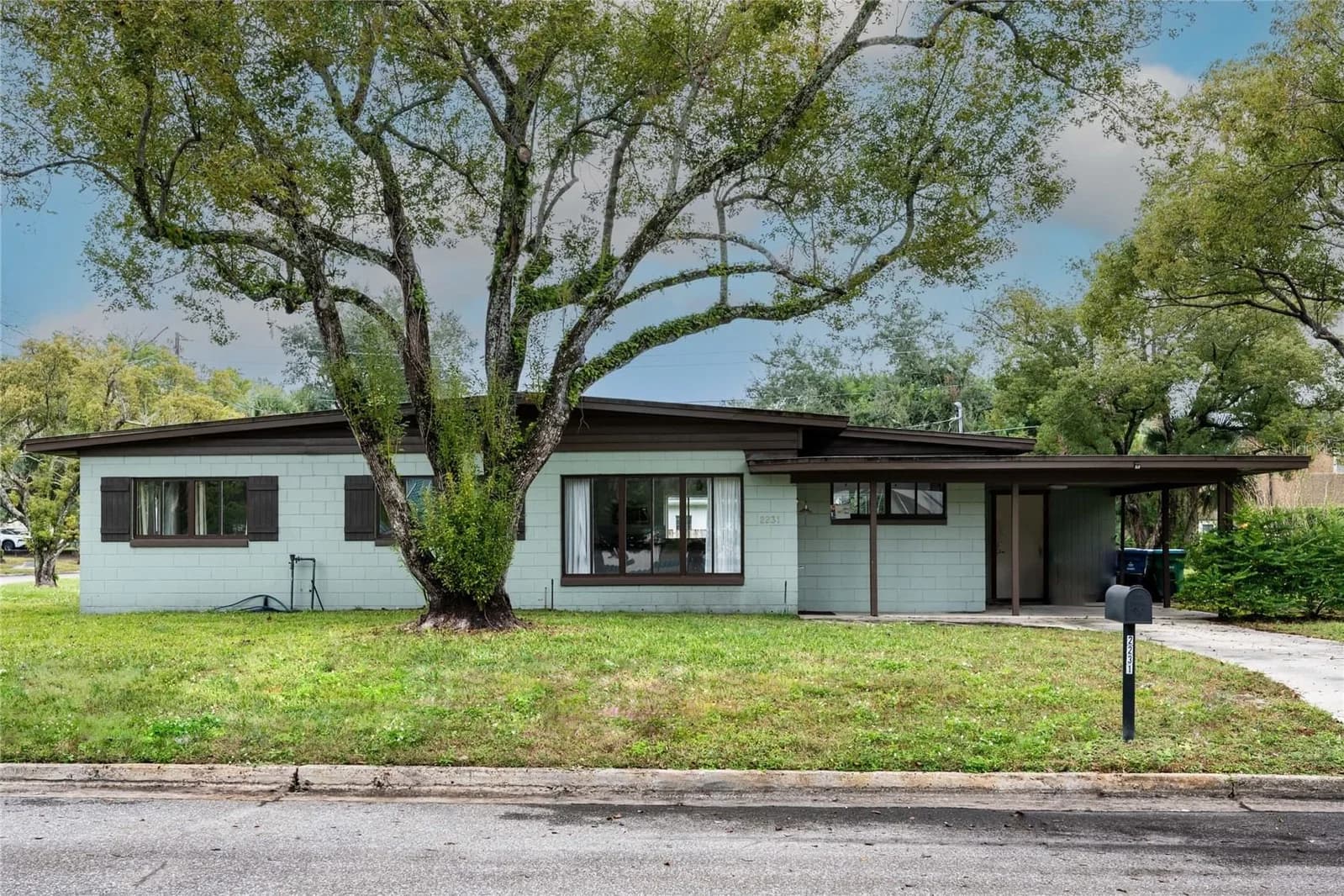 2231 NAIRN Drive