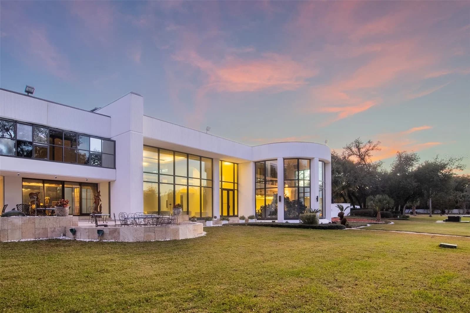 812 SWEETWATER CLUB Boulevard