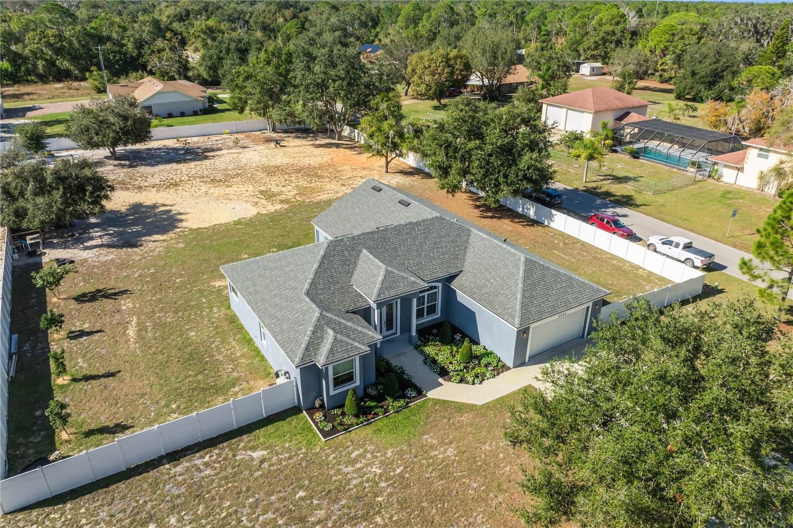 2502 LAKE FRONT