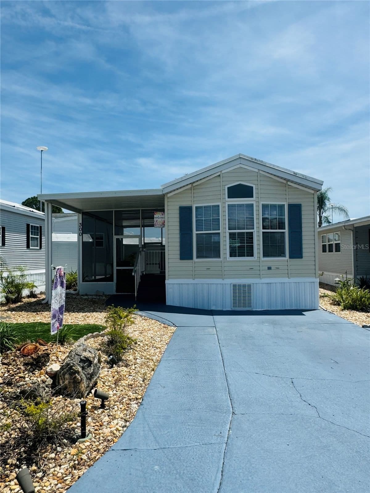 300 ROYAL TROON