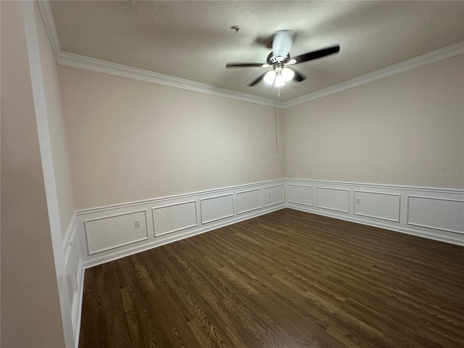 Photo 5 of 5049 SHOREWAY