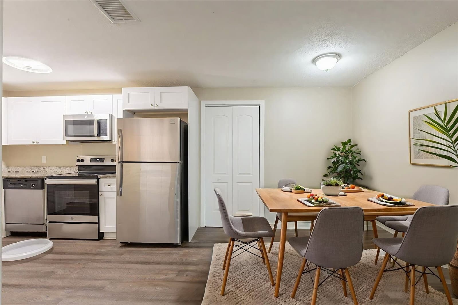 2115 ELLICOTT