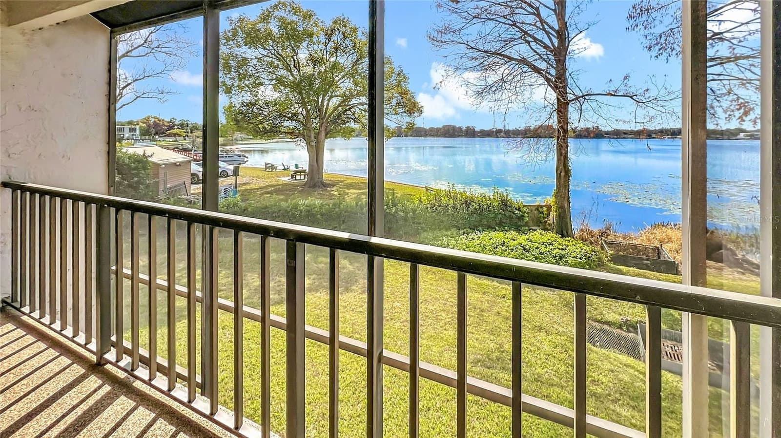 630 KILLARNEY BAY