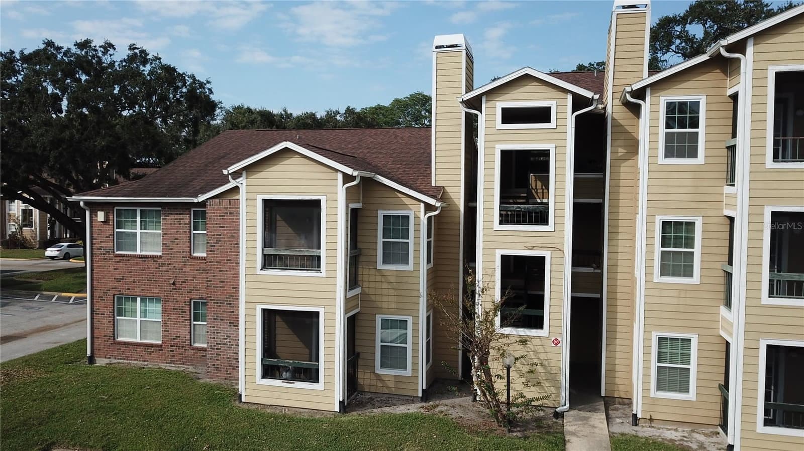 5600 DEVONBRIAR