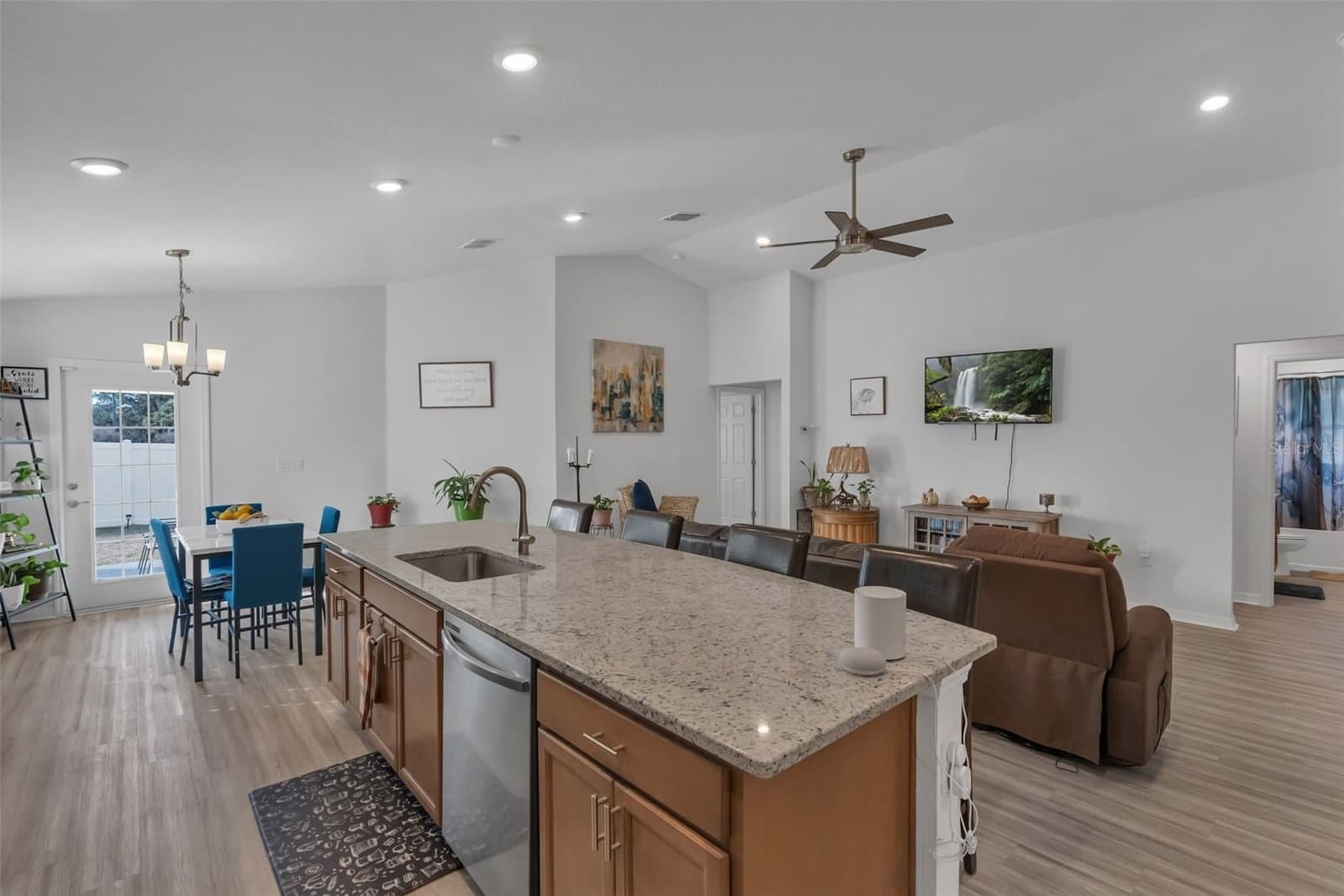 Photo 4 of 4820 91ST