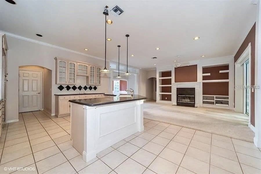 13200 WHISPER BAY