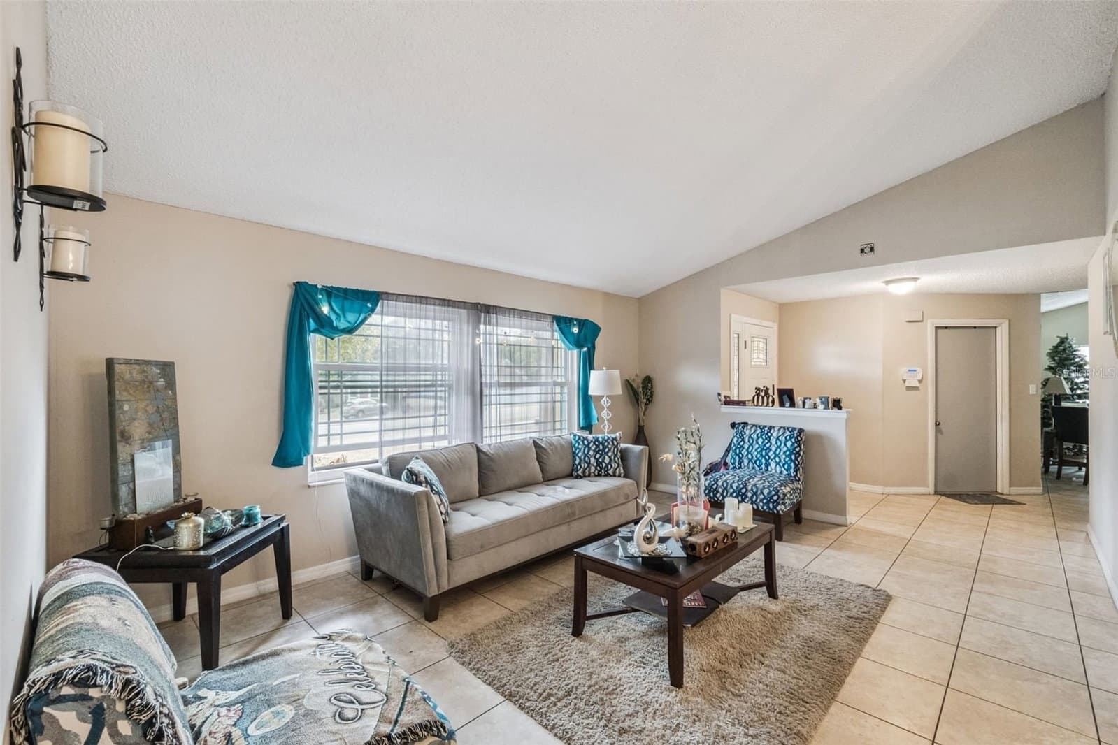Photo 5 of 6815 CRESCENT RIDGE