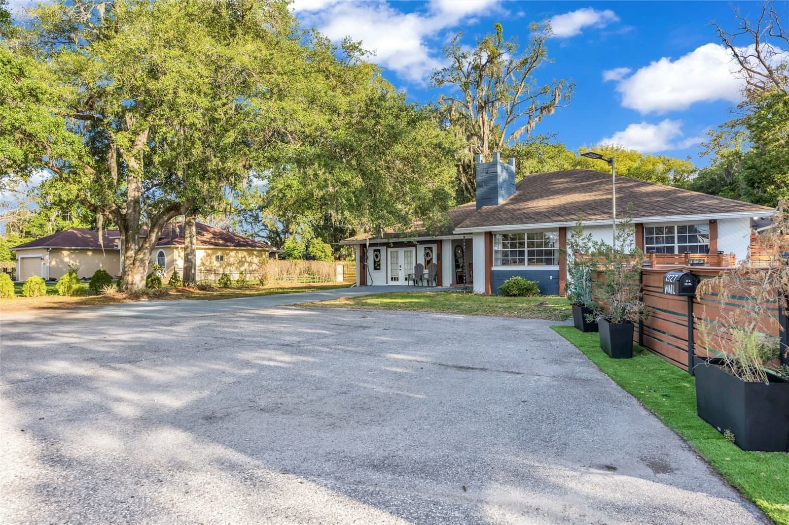 1521 HERON WOOD