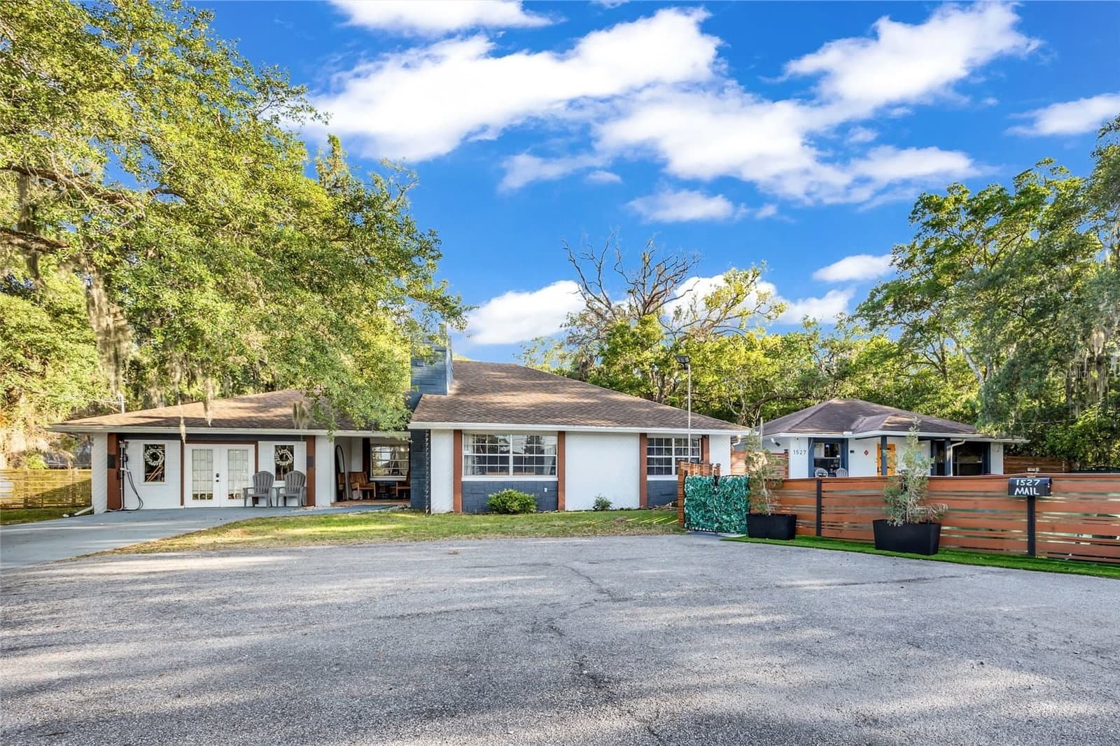 1521 HERON WOOD