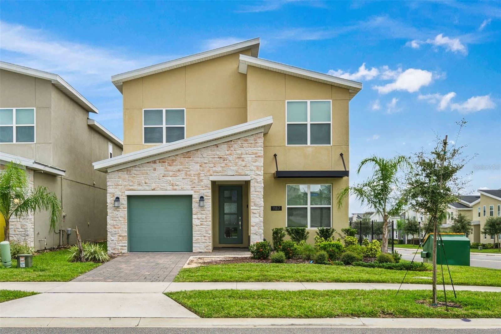 1187 KINGSBARN