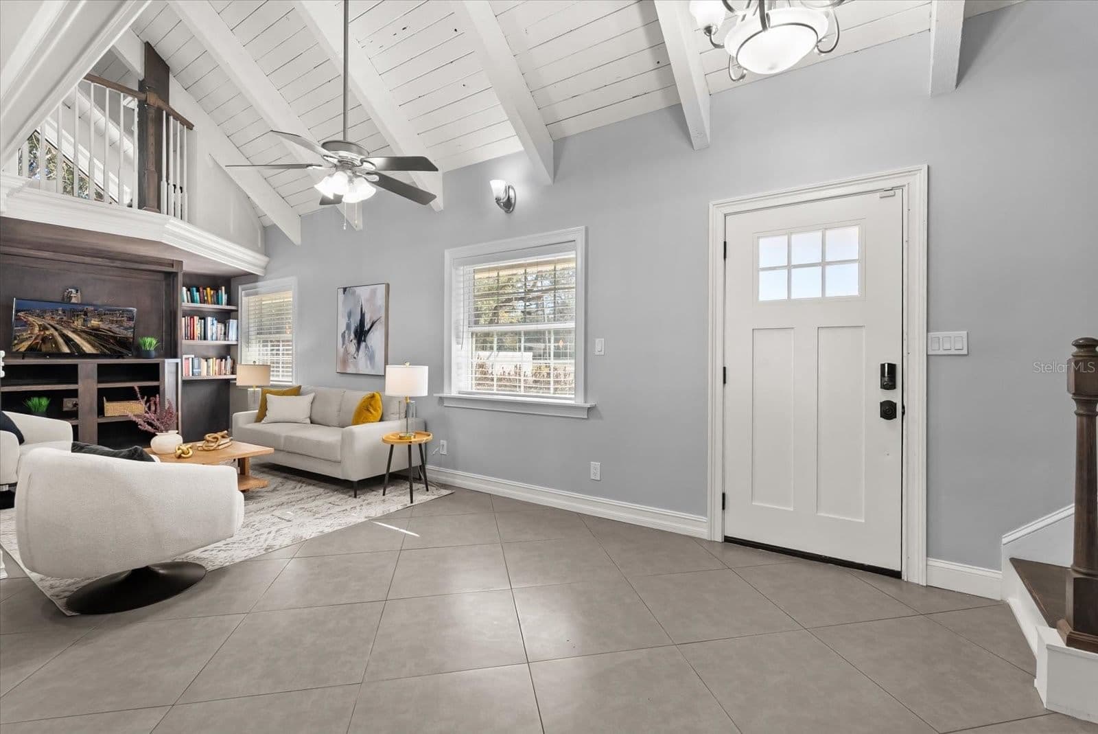 8255 LAKE UNDERHILL