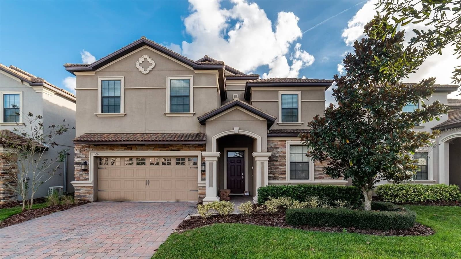 1506 MOON VALLEY