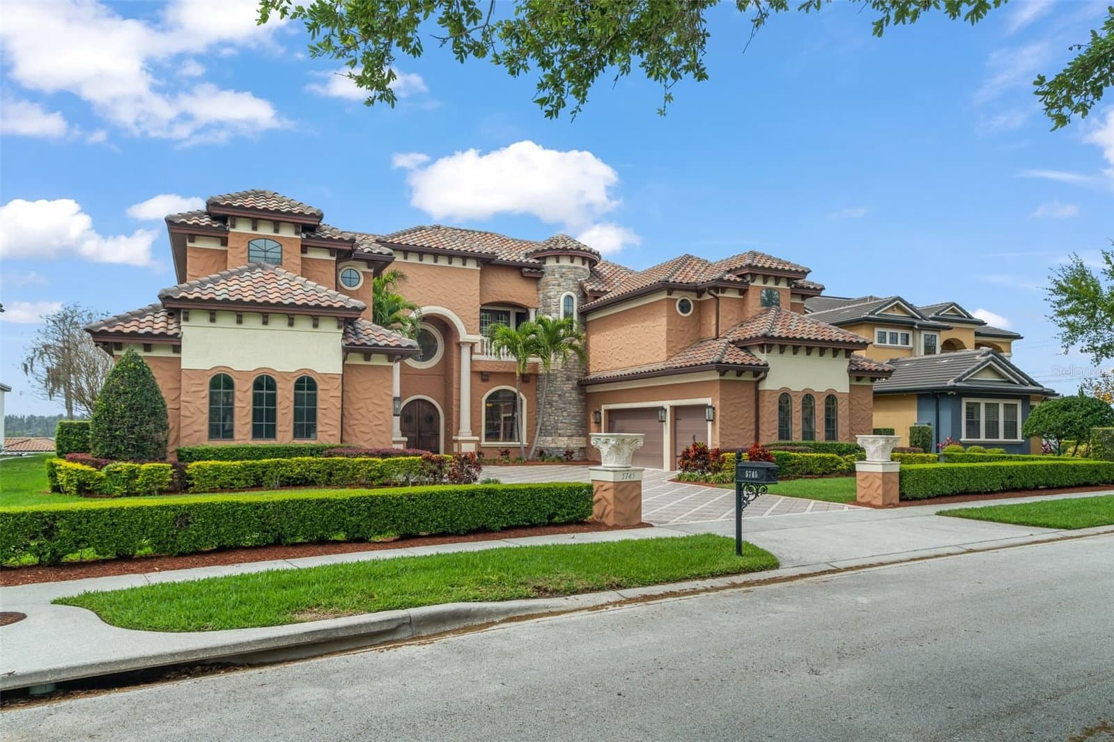5745 EMERINGTON