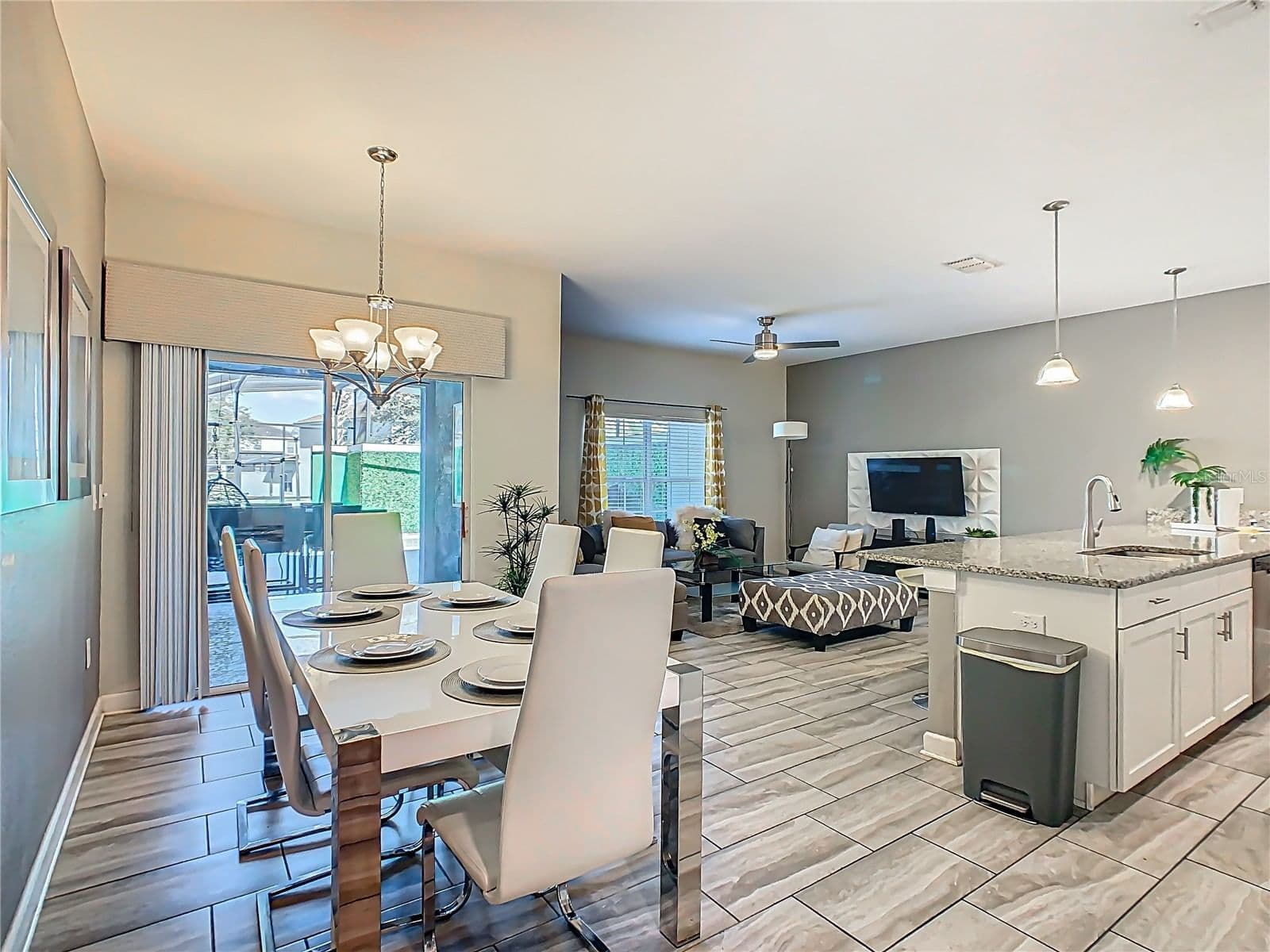 1579 MOON VALLEY DR