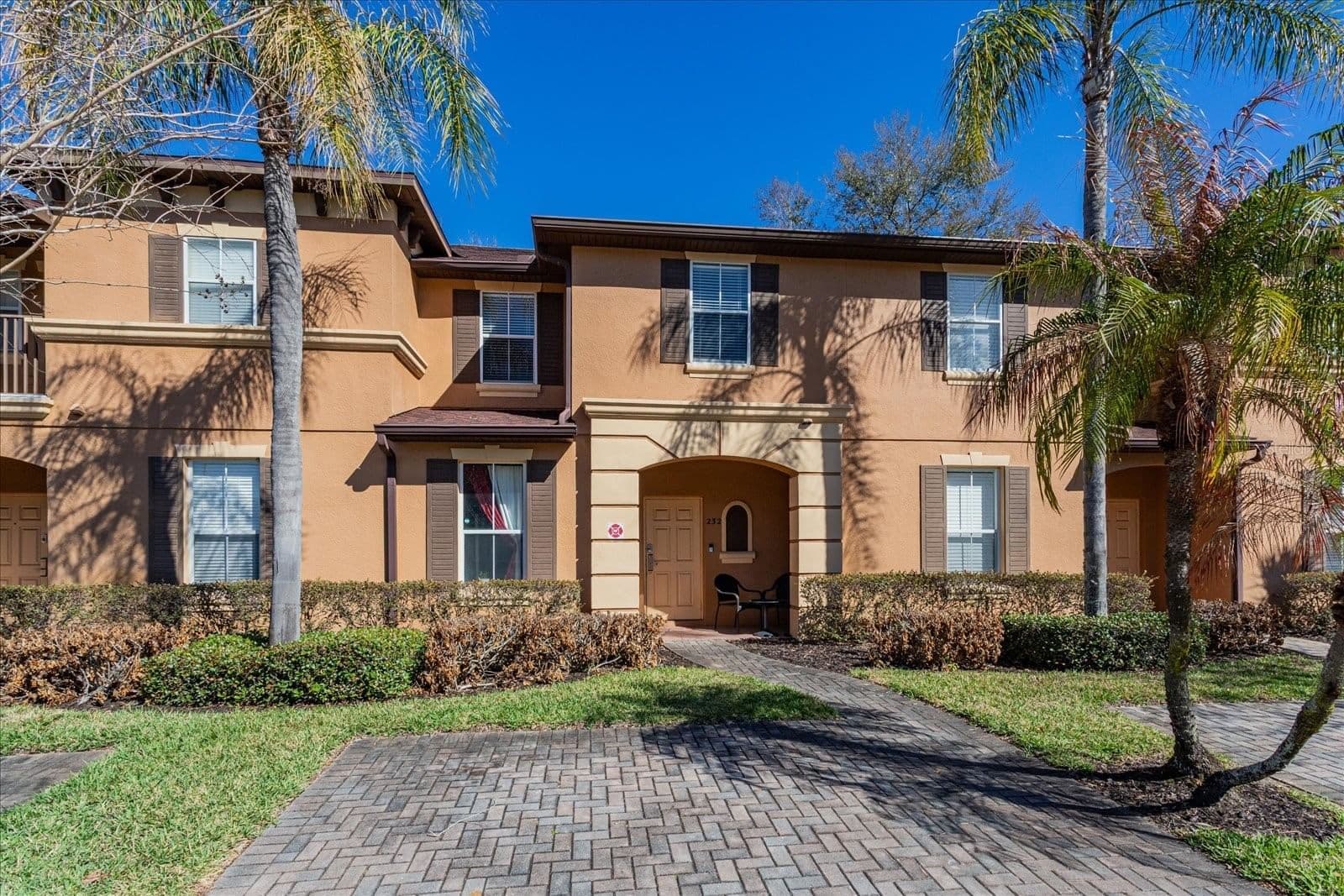 232 LA MIRAGE