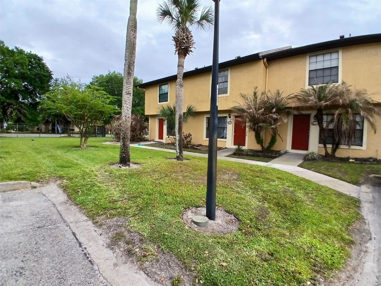 7454 WYNNEWOOD
