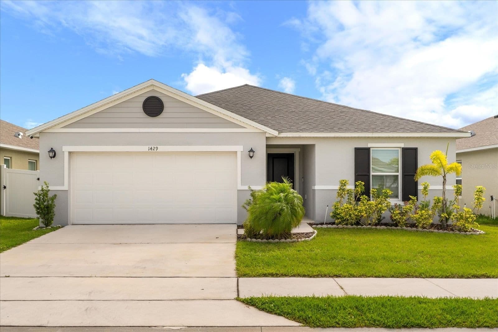 1429 MATTIE POINTE