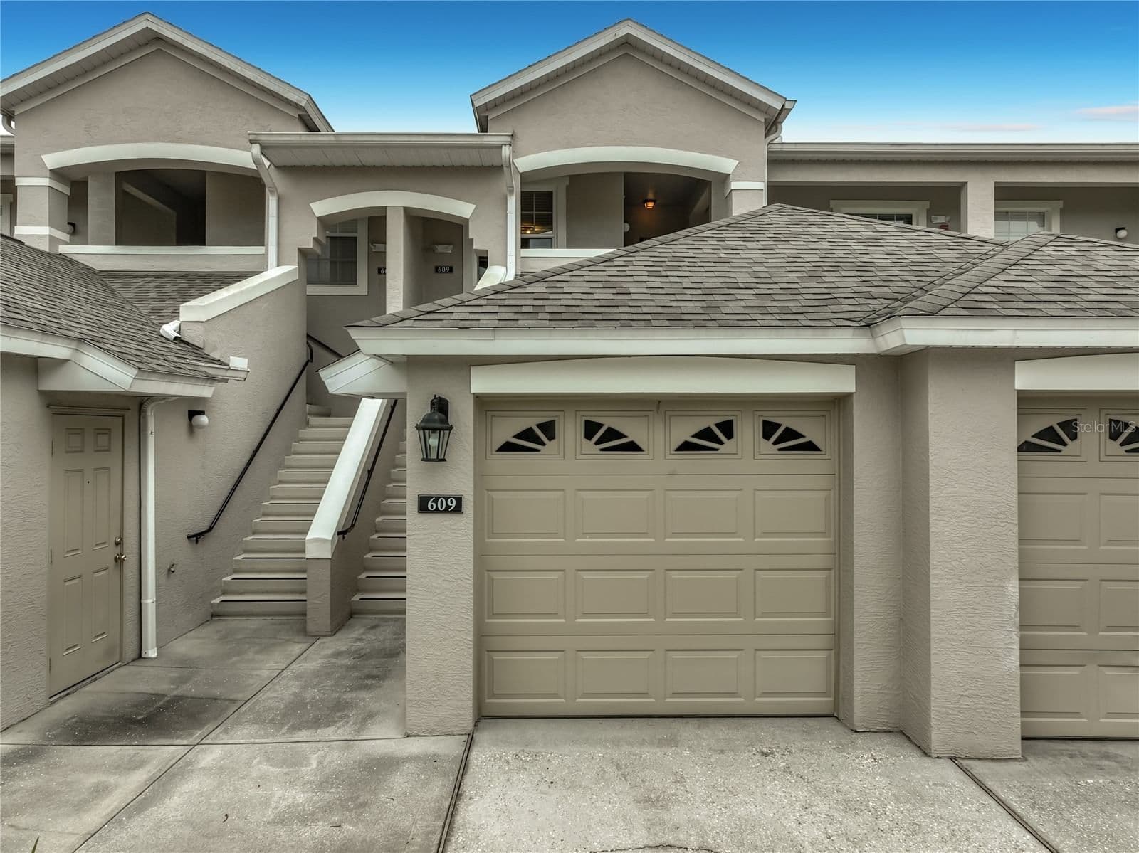 9417 MYRTLE CREEK