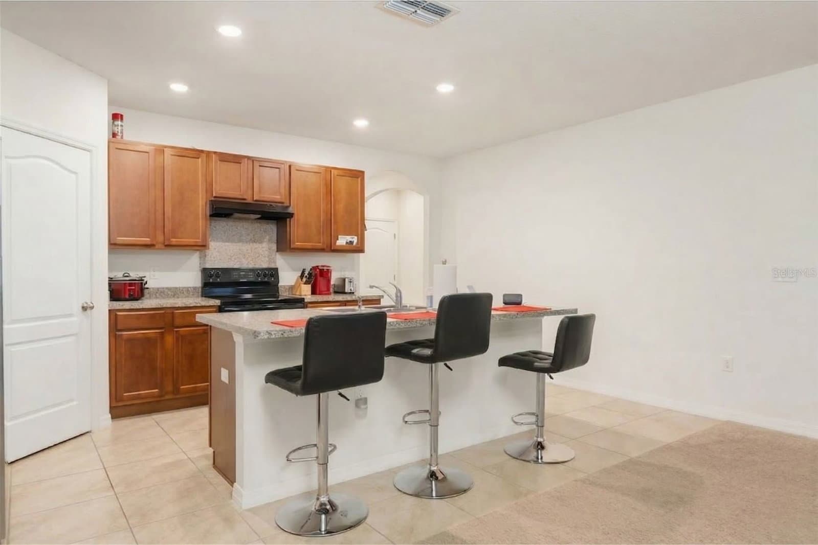 943 SUMMER GLEN