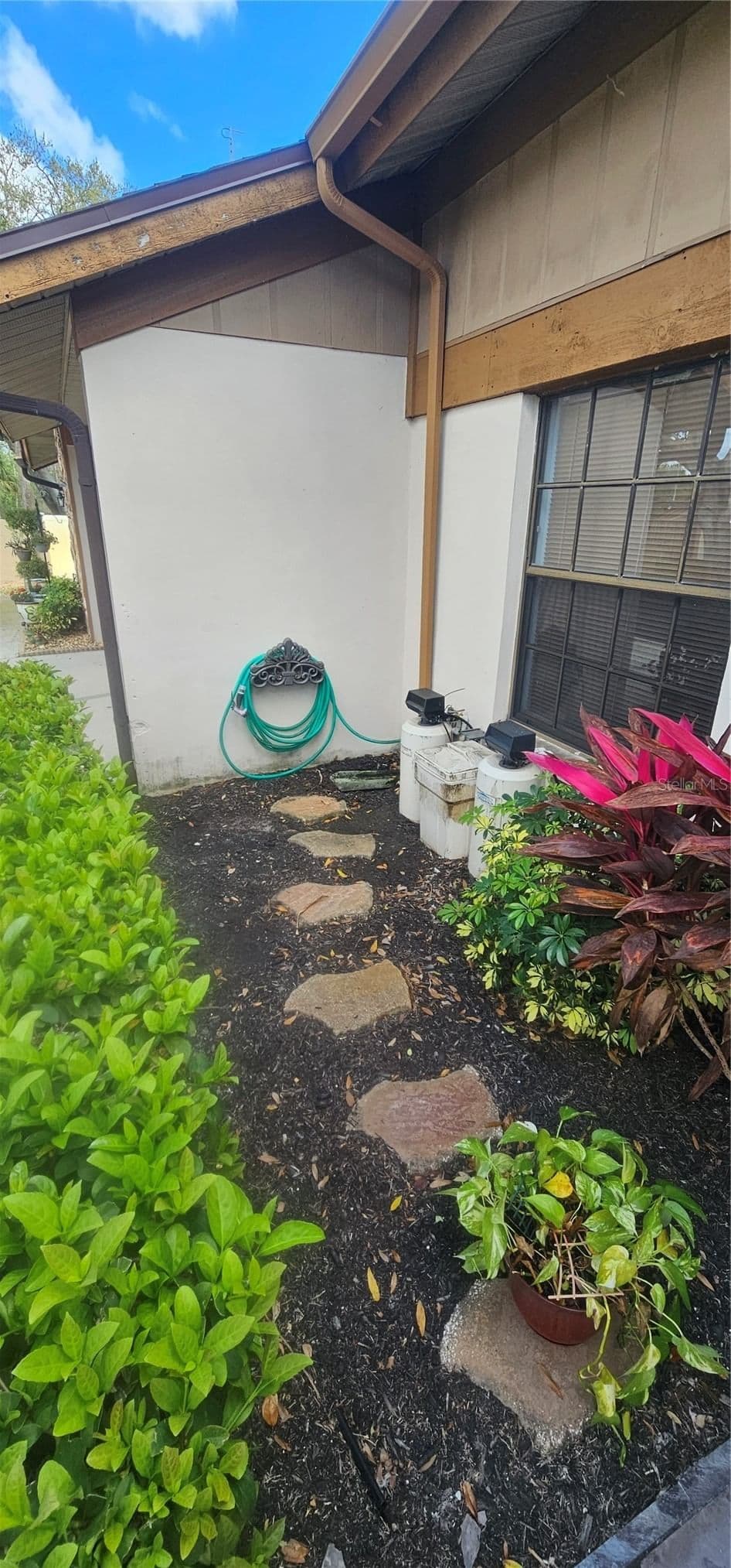 Photo 4 of 4075 SHORESIDE