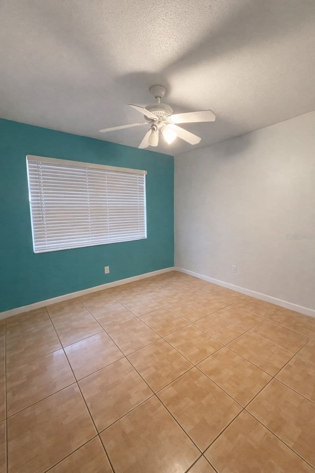 Photo 5 of 2929 OAK RIDGE