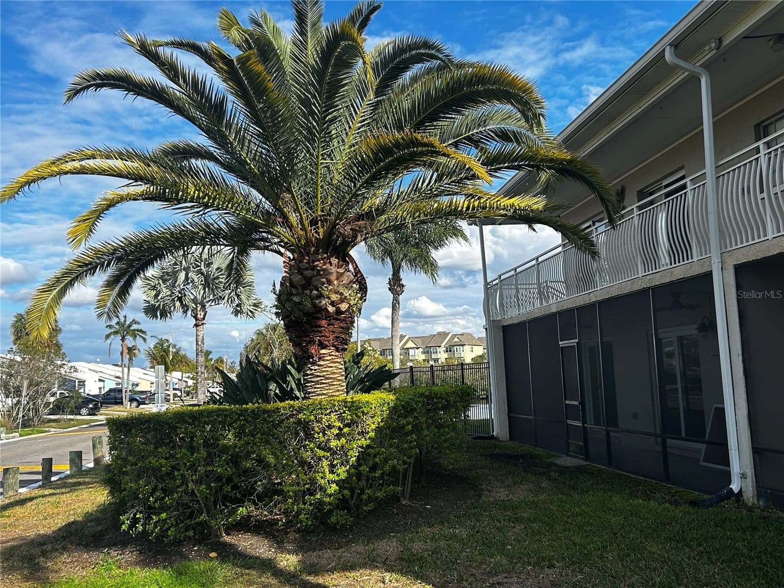 8802 BAY POINTE