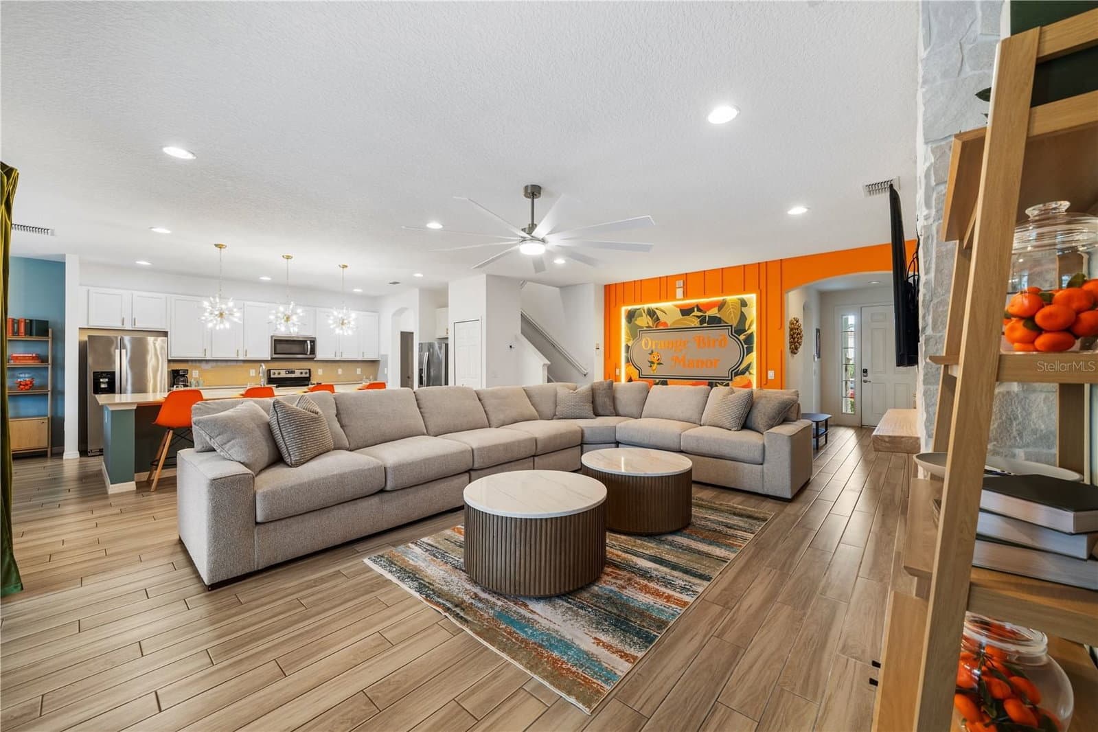 Photo 5 of 7009 OAKWOOD