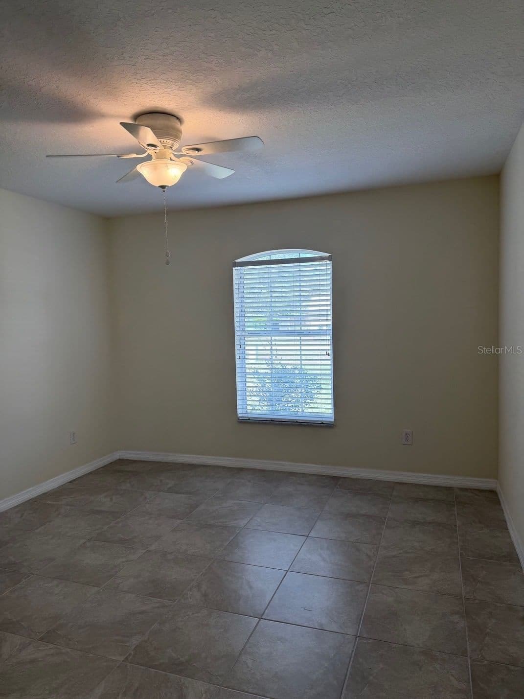 Photo 5 of 4572 32ND