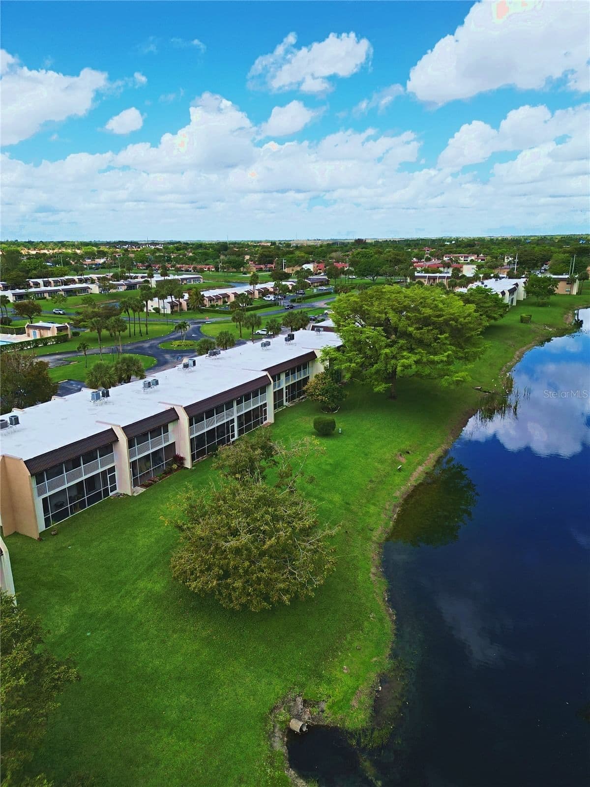 140 LAKE MERYL