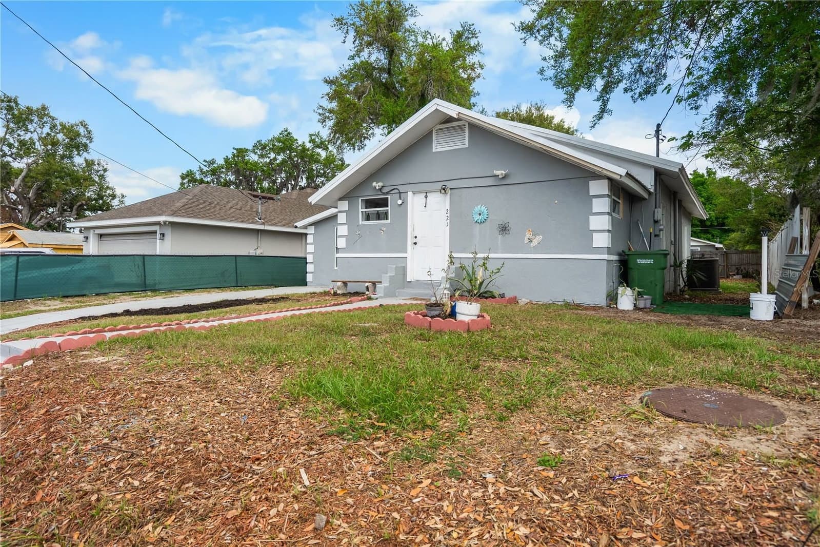 221 AVENUE L