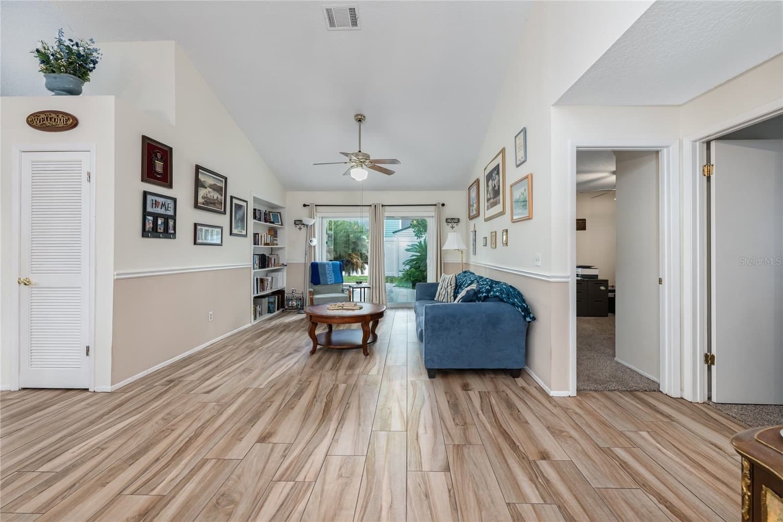 Photo 4 of 1707 GRANGE