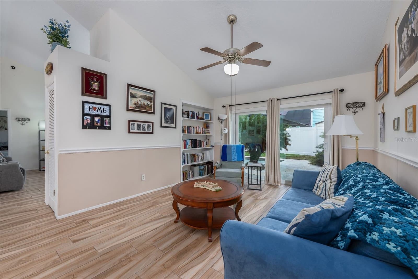 Photo 5 of 1707 GRANGE