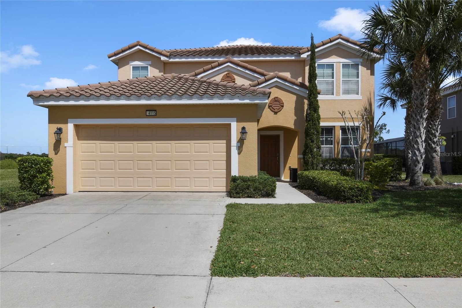 4115 OAKTREE
