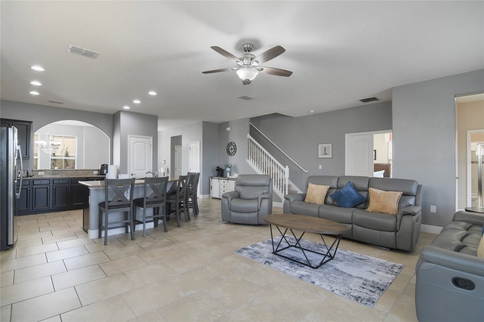 4115 OAKTREE