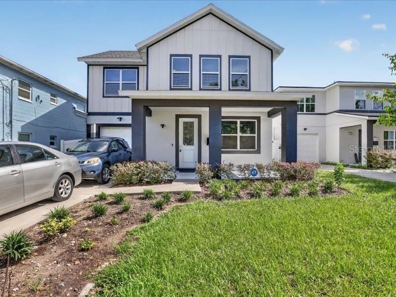 909 RANDALL
