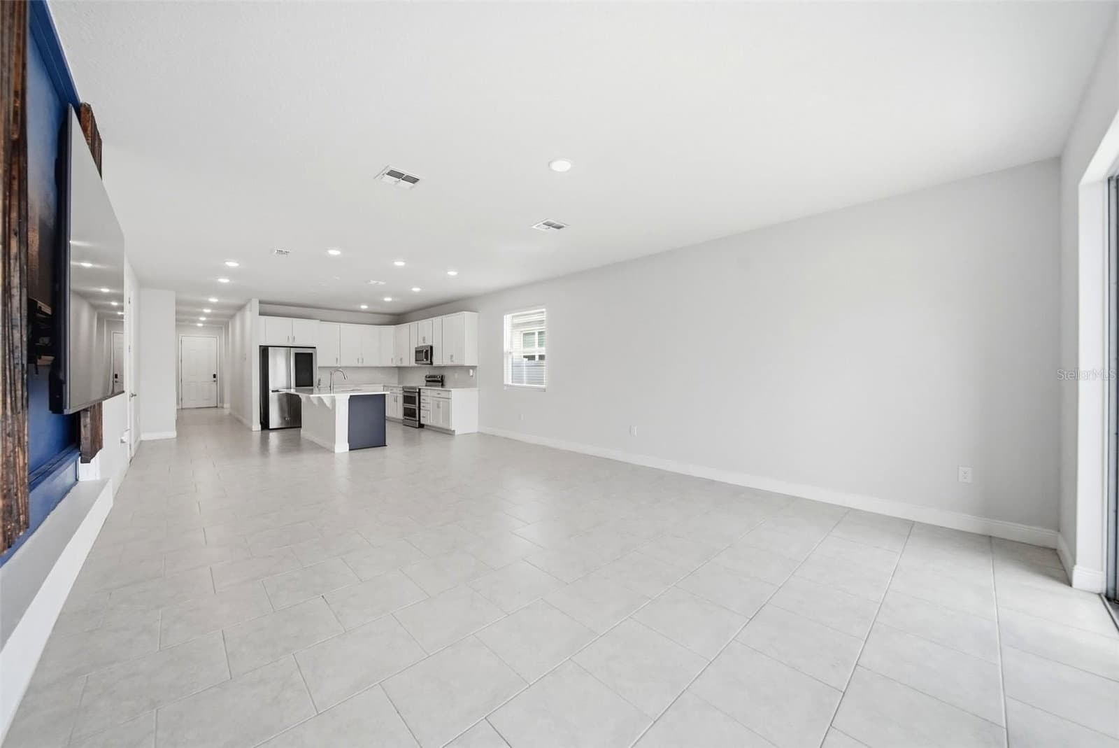 Photo 5 of 1120 MATTIE POINTE
