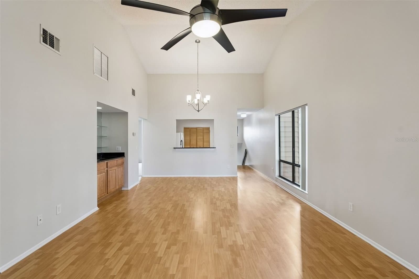 Photo 5 of 2901 CLUBVIEW
