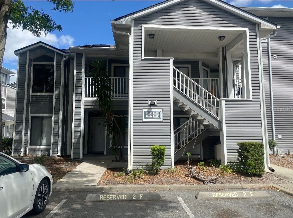 2227 STONINGTON