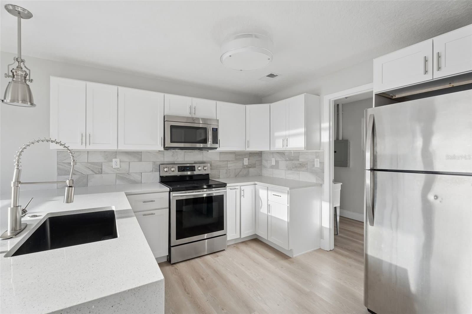 Photo 5 of 2105 9TH