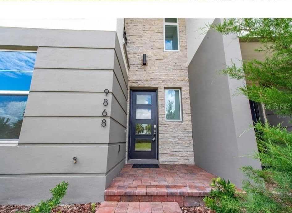 9868 BUCKLOW HILL
