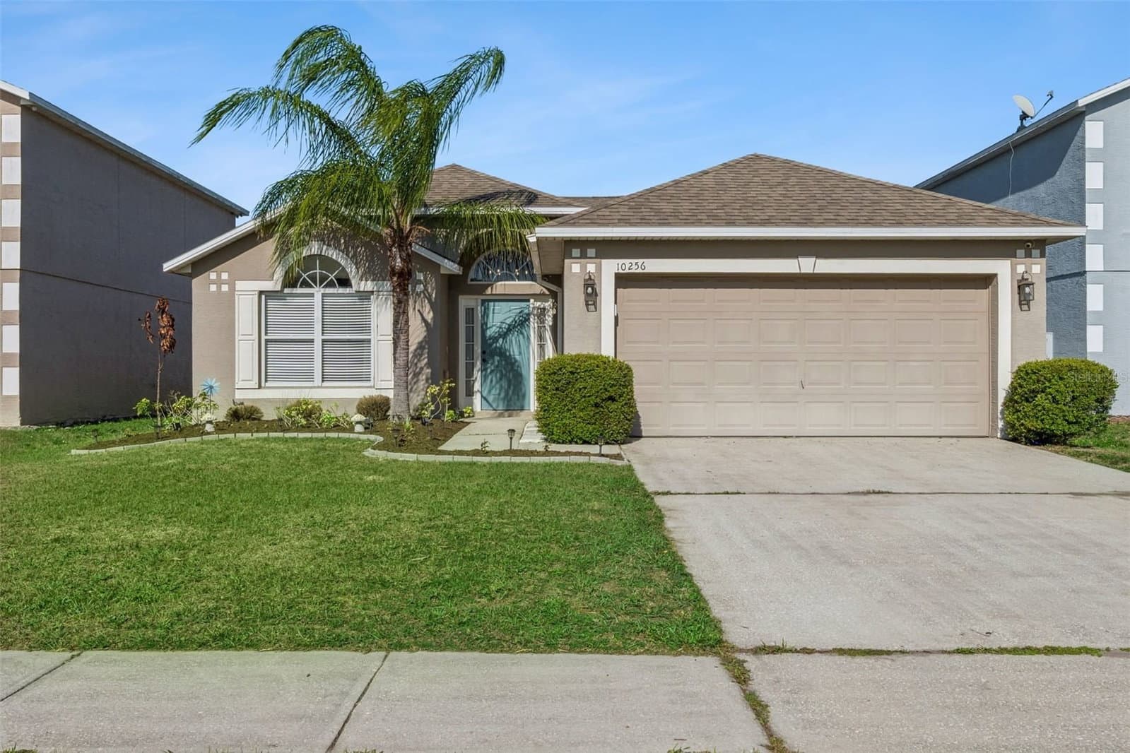 10256 LAXTON