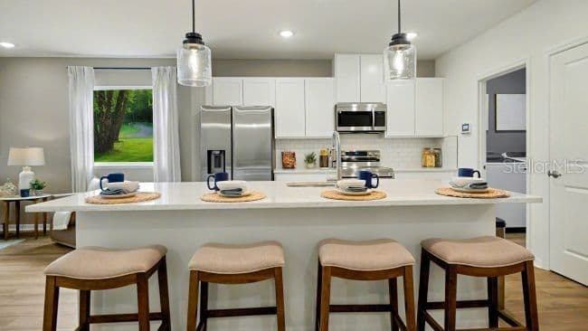Photo 4 of 207 MARION OAKS